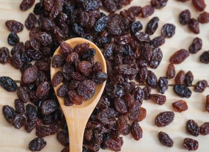 Indian raisins with complete explanations and familiarization