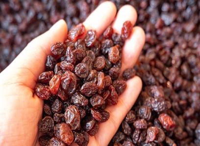 The price of bulk purchase of Afghan Raisins is cheap and reasonable